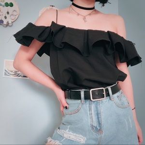 ✨ Off-Shoulder Ruffle Black Top Leisure Blouse✨